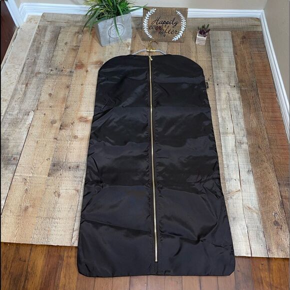 Louis Vuitton garment bag with hanger - Picture 10 of 13